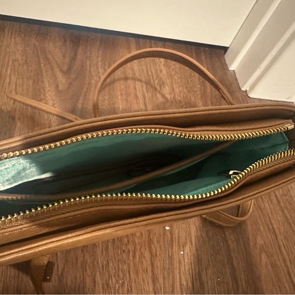 White Elm Almond Ara Crossbody/ Clutch - Picture 3 of 7